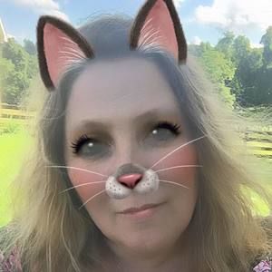 Meet your Posher, Christine